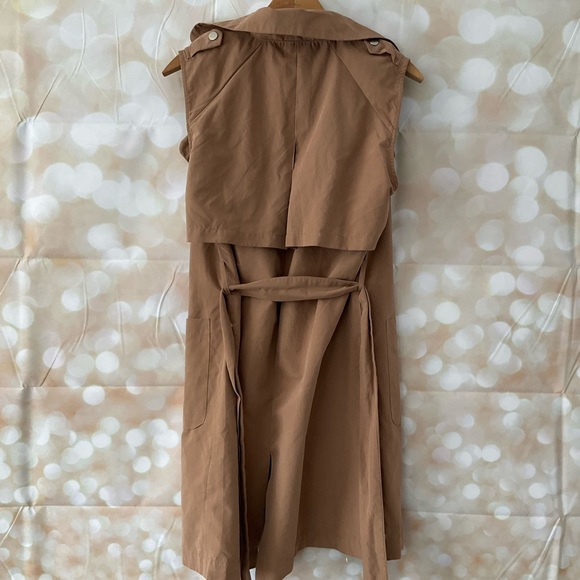 Love Tree Sleeveless Thin Trench Coat - Picture 5 of 8
